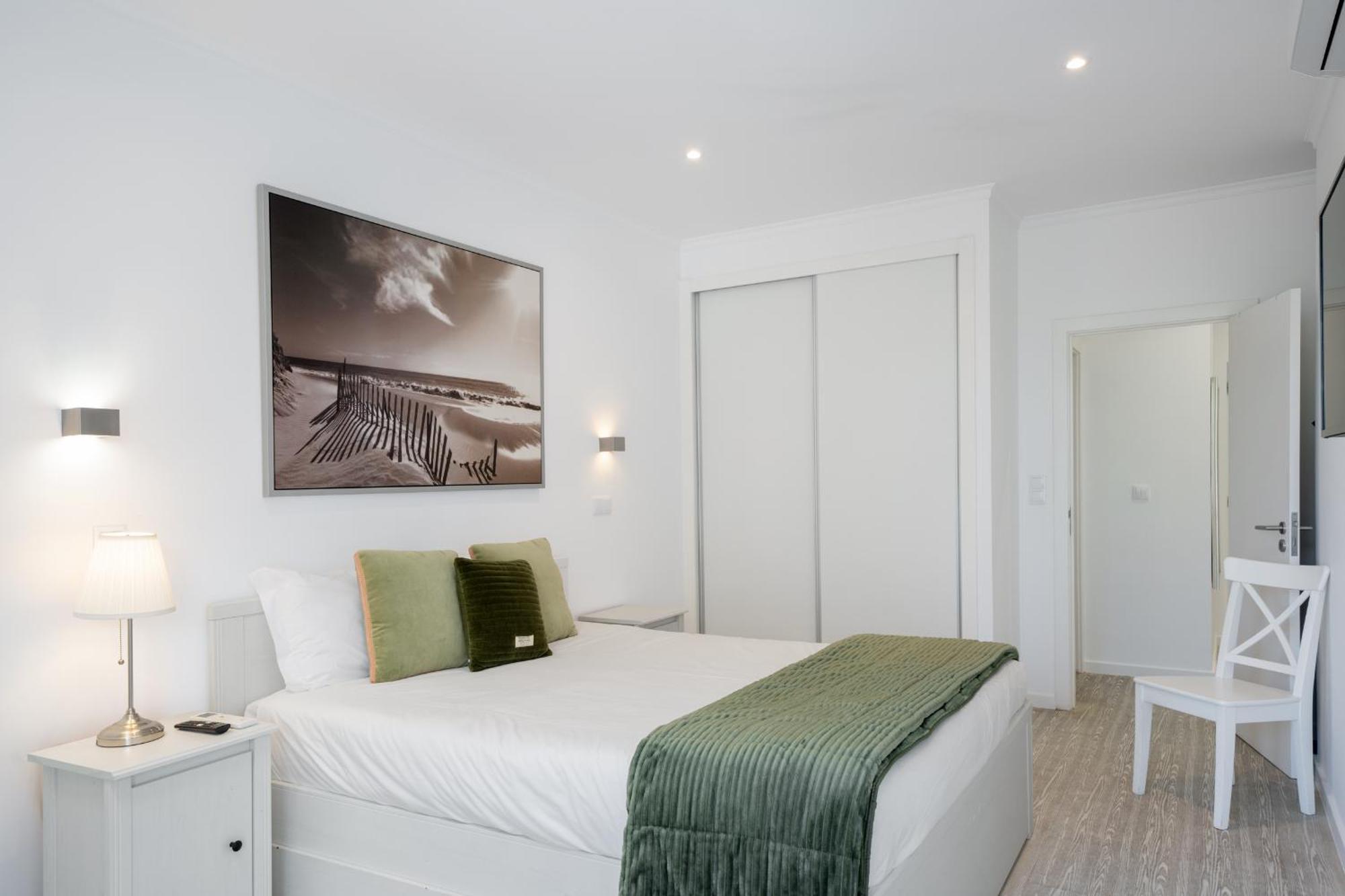 Lido Ii By An Island Apartment